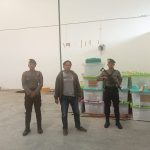 Polres Gresik Kawal Distribusi Logistik Pemilu dari PPK ke Gudang KPU Gresik IMG-20240224-WA0043