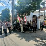 Polisi Pertebal Pengamanan di Kantor KPU, Pendaftaran Paslon Pilkada di Tulungagung Berlangsung Kondusif IMG-20240829-WA0041