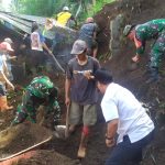 Tebing Longsor Menimpa Rumah Warga di Desa Slamparejo, Jabung IMG-20241211-WA0046