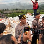 Gerak Cepat Polisi Evakuasi Korban Kecelakaan Bus di Tol Pandaan - Malang IMG-20241225-WA0052