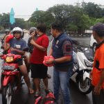 Polres Pelabuhan Tanjung Perak Berbagi Takjil, Wujud Kepedulian di Bulan Ramadan IMG-20250323-WA0048