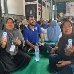Kalapas Banyuwangi Bagikan Susu dan Es Krim Bagi Keluarga Warga Binaan yang Melakukan Kunjungan Tatap Muka IMG-20250401-WA0044