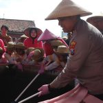Polres Pamekasan Wujudkan Ketahanan Pangan Kembangkan Budidaya Lele dan Hortikultura IMG-20250528-WA0056