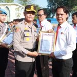 Kapolres Gresik Pimpin Upacara Kenaikan Pangkat Pengabdian dan Penghargaan Personel Berprestasi IMG-20250804-WA0092