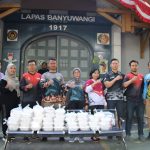Lapas Banyuwangi Kembali Bagikan 40 Paket Makanan Bagi Masyarakat Sekitar IMG-20250913-WA0282
