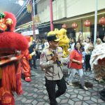 Kapolres Gresik AKBP Ramadhan Nasution Tinjau Langsung Pengamanan Cap Go Meh di Klenteng Kim Hin Kiong IMG-20260304-WA0235