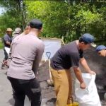 Gotong Royong Polres Lumajang dan Warga Pasang Ratusan Bronjong di Lokasi Longsor IMG-20260305-WA0057