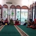 Menempa Kekuatan Iman Lewat Yasinan Rutin Kebersamaan Ibu-ibu Gang Murai di Mushola Rahmat IMG_4286